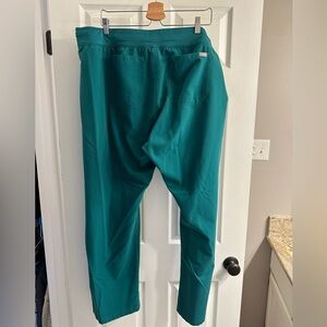 XXL FIGS Livingston pant - Hunter Green